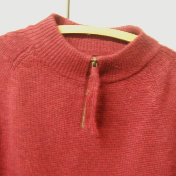PONCHO, BRICK RED COLOR, WITH FRONT SIPPER, WOOL, SUPER WARM, SIZE LARGE - Picture 3 of 3